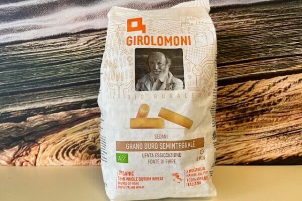 Italiaanse pasta: sedani rigati (halfvolkoren harde tarwe)